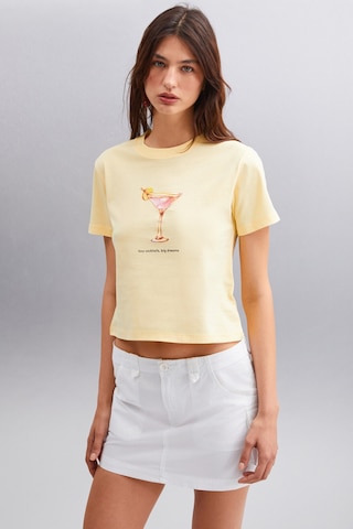 Grımelange Ivonne  Kadın Cocktail Baskı Desenli Kısa Kollu Organik Pamuklu Bisiklet Yaka Crop Sarı T-shirt