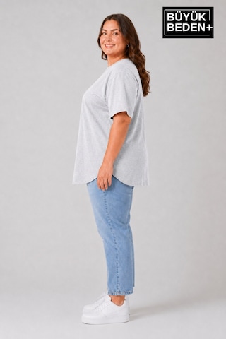 Superlife Süperlife Büyük Beden Kadın Bisiklet Yaka Basic Oval Etek Detalylı 3xl-6xl Uzun Tunik Spr26btsk502 Gri