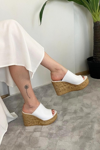 Asmi Shoes Kadın Limo Beyaz Dolgulu Mantar Taban Terlik 10 Cm Beyaz Beyaz