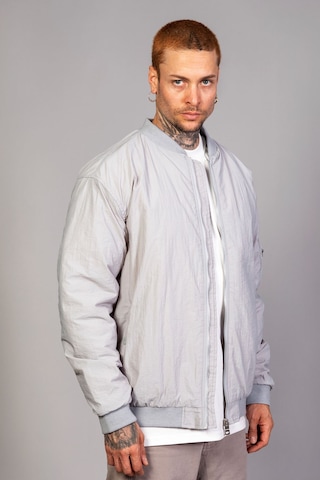 Gri Regular Fit /krinkıl Kumaş İçi Kapitone Pilot Erkek Ceket... Gri