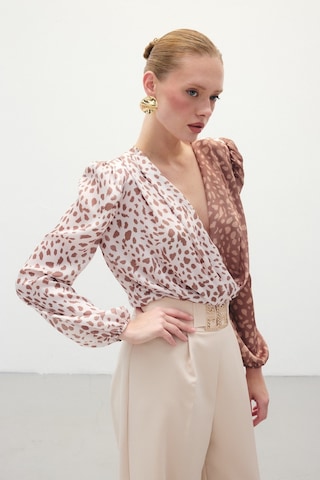 Sateen Kruvaze Desenli Bodysuit - Kahve-bej