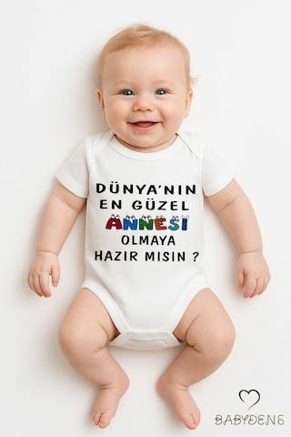 Babyden's Dünyanın En Güzel Annesi Olmaya Hazır Mısın Yazılı Çıtçıtlı Bebek Body %100 Pamuk Kısa Kollu Zıbın Beyaz