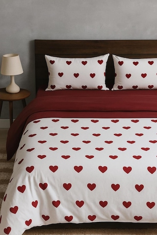 Üntaş Çift Taraflı Nevresim + 2 Adet Yastık Kılıfı Çift Kişilik Nevresim Takımı Kalp Desenli Beyaz - Bordo 200 x 230 Beyaz - Bordo