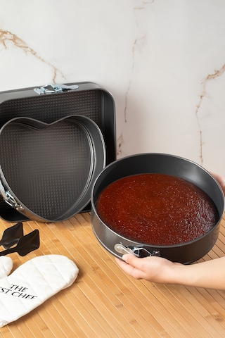 Porsima 911 3lü Yanmaz Yapışmaz Metal Kilitli Kelepçeli Kek Kalıbı Seti Çok Renkli