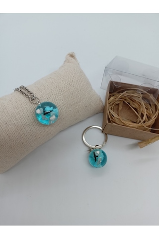 BULUTLARIN ARASINDA KUŞ TEMALI KOLYE ve ANAHTARLIK SETİ