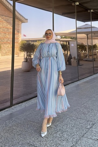 Riella Butik Nelia Düğme Detaylı Balon Kol Tesettür Elbise Mavi