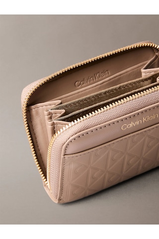 Calvin Klein Emblem Aop Embossed Zıp Around Kadın Bej Cüzdan-12240 Bej