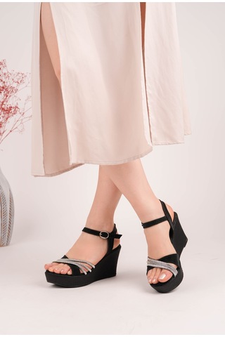 Ramer Çapraz Taş Detaylı Siyah Dolgu Topuk Sandalet 9 Cm Platform Kum Kaplama