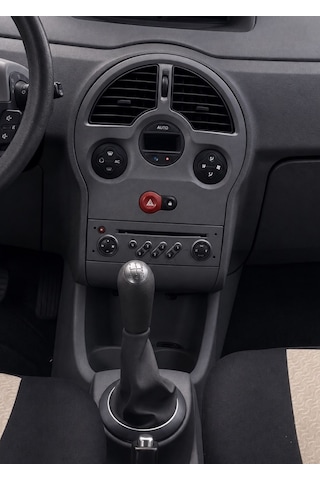 Renault Modüs Orta Havalandırma Izgarası Ve Teyp Çerçevesi 8200714638