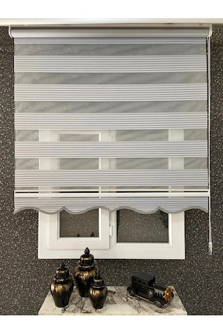 Açık Gri Geniş Pliseli Zebra Stor Perde Eteği Dilimli Alüminyum Kasa Metal Ayak Açık Gri