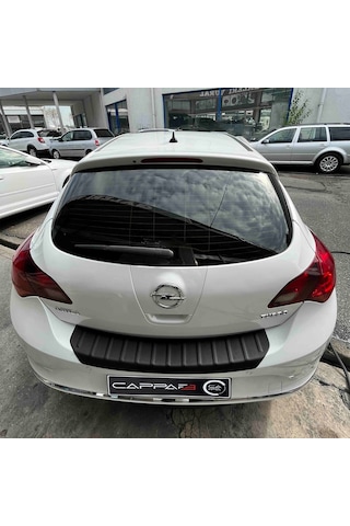 Opel Astra J Hatchback 2012-2018 Yıl Aralığı Uyumlu Arka Tampon Eşiği Mat