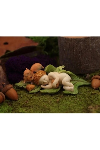 Uyuyan Palamut Peri Bebek Sincap Heykeli, 13.3 Cm