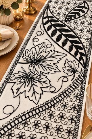 Nakışlı Geometrik Desenli Dekoratif Runner Masa Örtüsü 45x120 Cm Siyah
