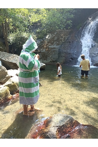 Çanta Olabilen %100 Pamuk Standart Beden Plaj Banyo Bornoz Kapşon Beyaz - Yeşil