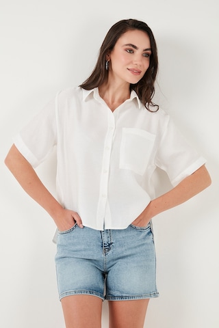 Lela Regular Fit Göğüs Cepli Kısa Kollu Bayan Gömlek 6779324 Beyaz