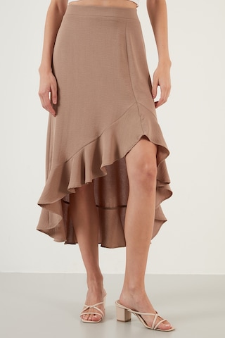 Lela Volanlı Midi Boy Yırtmaçlı Bayan Etek 6058387 Vizon