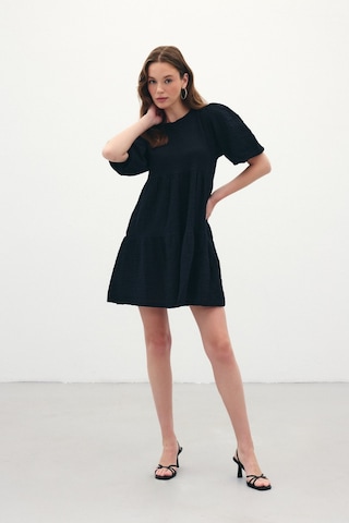 Bisiklet Yaka Balon Kol Geniş Kalıp Gofre Elbise - Siyah-136390 Siyah