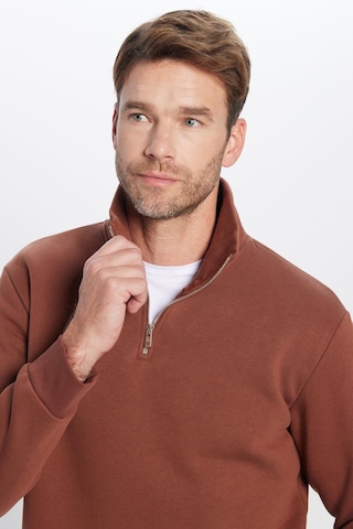 Tudors Unisex Relax Fit Rahat Kesim Pamuklu İçi Polarlı Yarım Fermuarlı Kahverengi Dik Yaka Sweatshirt-31446 Kahverengi