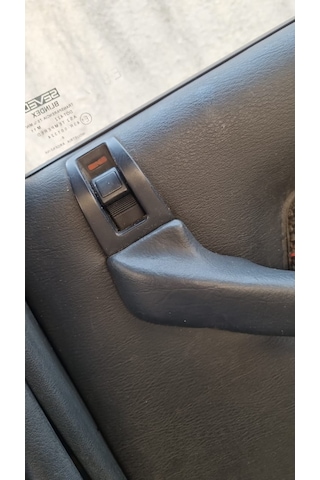 Peugeot 306 Kapı Kilit Pimi Butonu 2 Adet