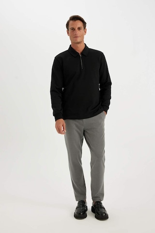 Defacto Regular Fit Polo Yaka Yarım Fermuarlı Basic Düz Sweatshirt D2279ax24aubk81 Siyah