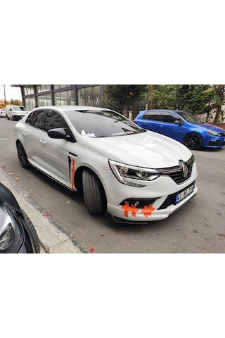 Renault Megane 4 Ön Karlık Tampon Eki Plastik Boyasız