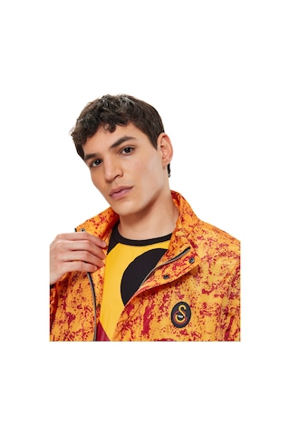 Galatasaray Erkek Yağmurluk E251041 Sarı - Kırmızı