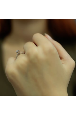 Lova E Renk 0,14 Karat Pırlanta Tektaş Yüzük - 1070027