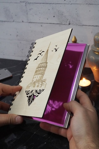 A5 Spiralli Galata Kulesi Desen Ahşap Defter - Ajanda - Günlük - Çizgisiz Defter Ahşap Rengi Banu Pembe