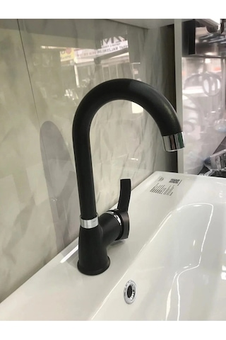 Siyah Kısa Lavabo Bataryası Delta Banyo Sıcak Soğuk Su Girişli Musluk Siyah