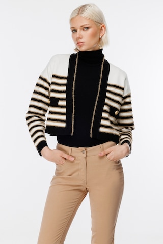 On Kadın Crop Hırka - Minimalist Çizgili Uzun Kol - Günlük Şıklık Ekru