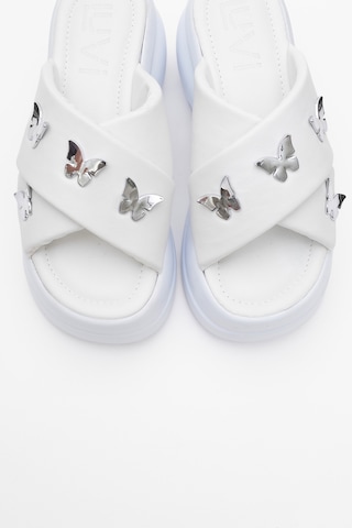 Luvishoes Luvi Shoes Force Beyaz Kelebek Tokalı Dolgu Tabanlı Kadın Terlik Beyaz