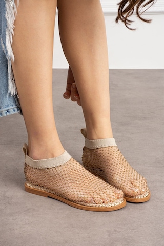 Dabab Shoes Kadın Bej File Taş Detaylı Lastikli Oliva Model Düz Taban Terlik Sandalet