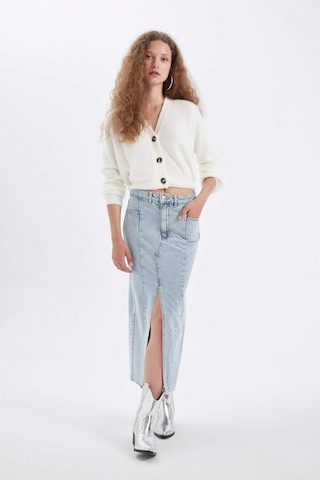 Defacto Fashion Fit Yırtmaçlı Uzun Boy Jean Etek D4419AX24AUNM39 Mavi