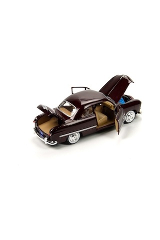 Motormax 1949 Ford Coupe 1/24 Bordo Model Araba