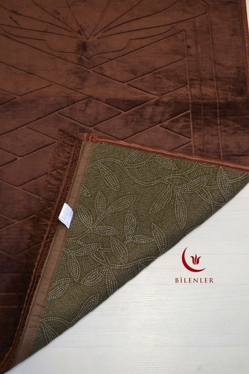 Peluş Seccade - 80x120 Cm - Ekstra Konforlu - Yumuşak Ve Geniş Ölçülü Kahverengi