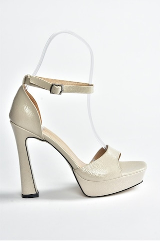 Fox Shoes Bej Rugan Platform Topuklu Kadın Ayakkabı K404580108