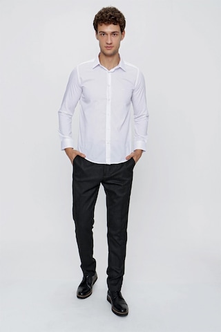 İmza Beyaz Uzun Kol Düz Bez Ayağı 041 Sert Yaka Basic Slim Fit Gömlek 1004245057 Beyaz