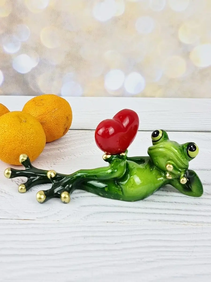 Podarok52 Kurbağa Kalpli Souvenir Figürü 46430654