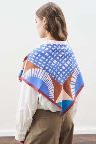 Desenli Orta Boy Saten Fular Lush Lush