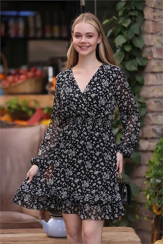 Neşeli Butik Kadın Siyah Gipeli Eteği Fırfırlı Desenli Mini Şifon Elbise Rssn21 Siyah