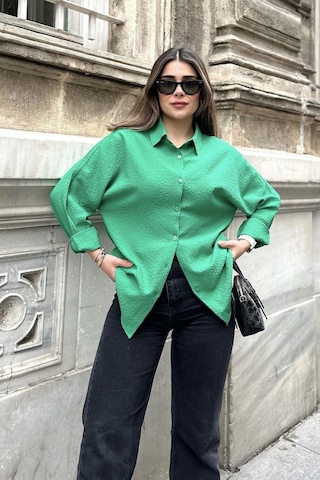 WeShaya Kadın Yeşil Basic Model, Gofre Kumaş, Salaş Gömlek Benetton