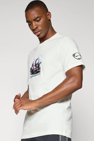 Nike Soccer Jersey Total 90 Print Tee Men's T-shirt Baskılı Erkek Tişört Krem