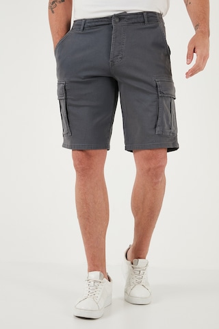 Buratti Streç Pamuklu Regular Fit Normal Bel Kargo Cepli Erkek Şort 4510S79Milan Gri