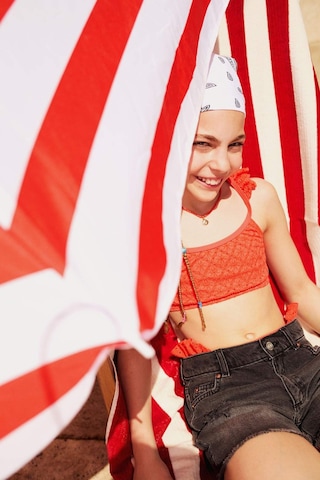 DeFacto Kız Çocuk Yırtık Detaylı Pamuklu Jean Şort D7106A825SMNM36