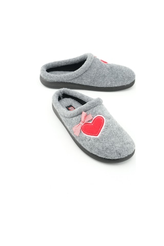 Gezer Kışlık Comfort Taban Nakışlı Kalp Desenli Keçe Ev Terliği Gri