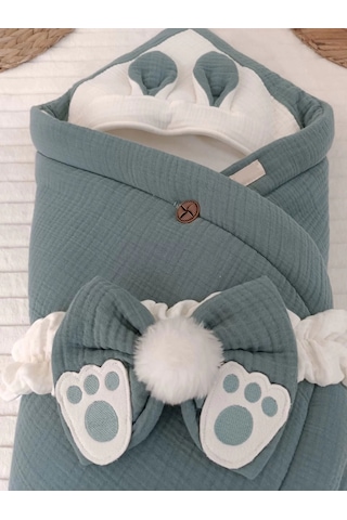 Yenidoğan 4 Kat Müslin Kumaş Kulaklı Patili Fiyonk Bebek Battaniyesi Kundak Kahverengi Çok Renkli