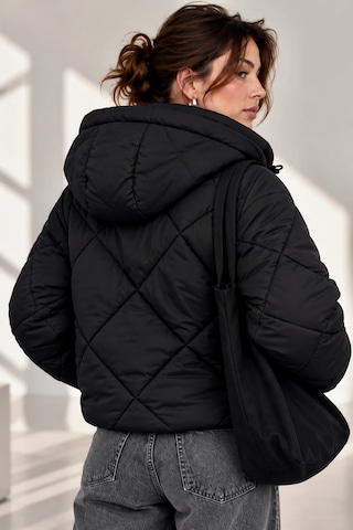 Bb Butik Basic Kadın Kapüşonlu Baklava Desenli Fermuarlı Şişme Mont My3535 siyah
