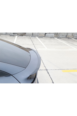 Tesla Model Y Junıper Pianoblack Spoiler 2025+