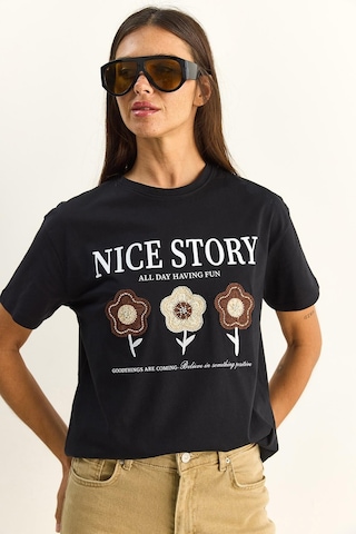 Shade Kadın Nice Story Yazı Ve Nakış Detaylı Relaxed Fit T-shirt 7635 60286116 - Siyah