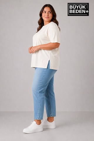 Superlife Büyük Beden Kadın Bisiklet Yaka Yırtmaç Detaylı 3xl-6xl Tunik Tişört Spr26btsk501 Ekru